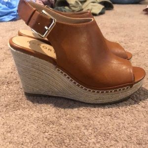 Report open toe wedges